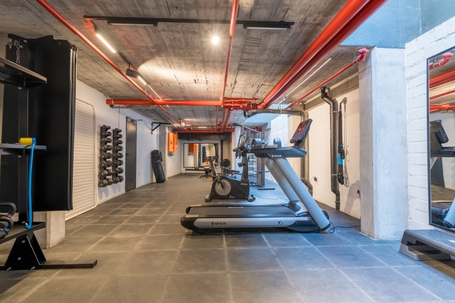 1 Bedroom Property for Sale in Sea Point Western Cape